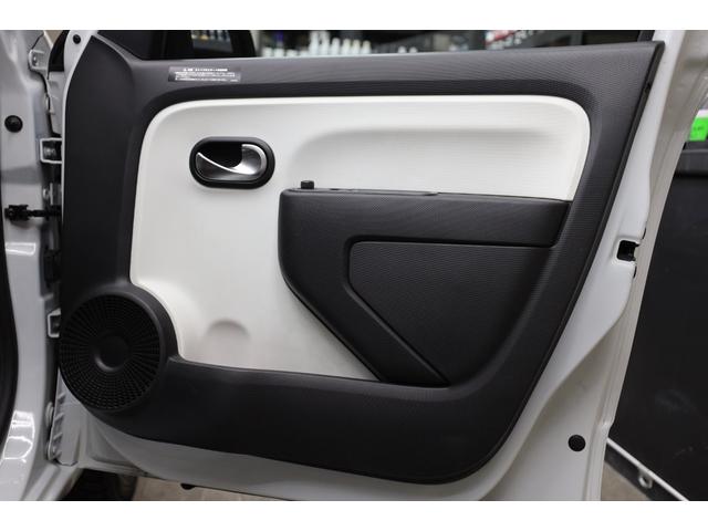 トゥインゴ ＥＤＣ　ワンオーナー　後期モデル　アルパインナビ・ＴＶ　バックカメラ　ＬＥＤヘッドランプ　クルーズコントロール　レーンキープアシスト　クリアランスソナー　純正１５インチＡＷ　右ハンドル　４人乗り（20枚目）