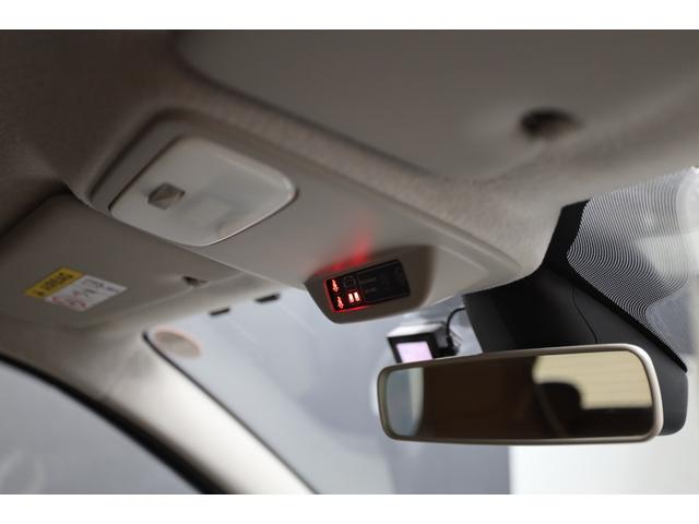 トゥインゴ ＥＤＣ　ワンオーナー　後期モデル　アルパインナビ・ＴＶ　バックカメラ　ＬＥＤヘッドランプ　クルーズコントロール　レーンキープアシスト　クリアランスソナー　純正１５インチＡＷ　右ハンドル　４人乗り（27枚目）