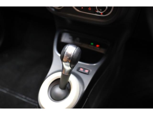 トゥインゴ ＥＤＣ　ワンオーナー　後期モデル　アルパインナビ・ＴＶ　バックカメラ　ＬＥＤヘッドランプ　クルーズコントロール　レーンキープアシスト　クリアランスソナー　純正１５インチＡＷ　右ハンドル　４人乗り（36枚目）