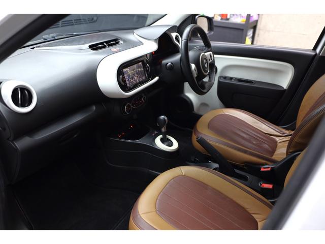 トゥインゴ ＥＤＣ　ワンオーナー　後期モデル　アルパインナビ・ＴＶ　バックカメラ　ＬＥＤヘッドランプ　クルーズコントロール　レーンキープアシスト　クリアランスソナー　純正１５インチＡＷ　右ハンドル　４人乗り（37枚目）