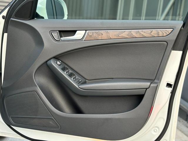 Ａ４アバント ２．０ＴＦＳＩ　Ａ４アバント２．０ＴＦＳＩ　ＳＥパッケージ　ＫＷ車高調サンルーフ　１９インチＡＷ　バックカメラ　禁煙車修復歴無し　車検２年付（35枚目）