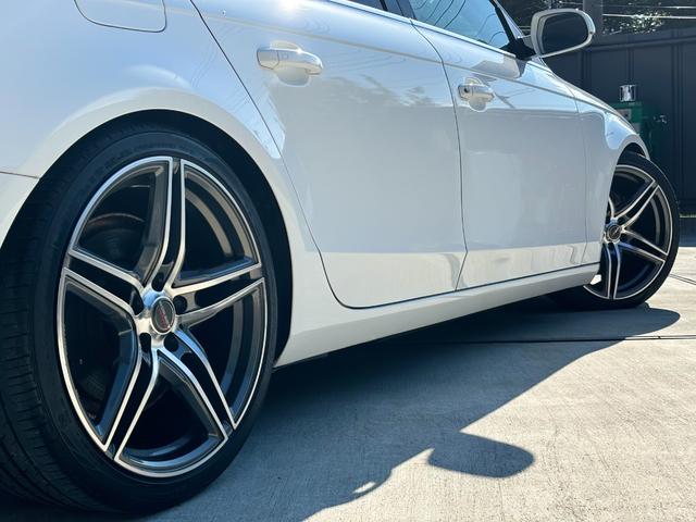 Ａ４アバント ２．０ＴＦＳＩ　Ａ４アバント２．０ＴＦＳＩ　ＳＥパッケージ　ＫＷ車高調サンルーフ　１９インチＡＷ　バックカメラ　禁煙車修復歴無し　車検２年付（55枚目）