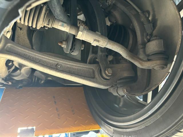 Ａ４アバント ２．０ＴＦＳＩ　Ａ４アバント２．０ＴＦＳＩ　ＳＥパッケージ　ＫＷ車高調サンルーフ　１９インチＡＷ　バックカメラ　禁煙車修復歴無し　車検２年付（69枚目）