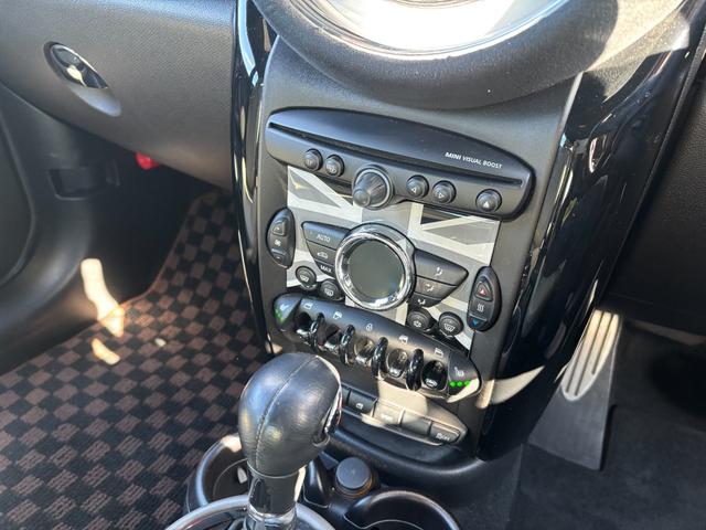 ＭＩＮＩ クーパーＳ　クロスオーバー　オール４　ローダウン　タワーバー　ＢＭＣエアクリーナー　社外１７インチアルミホイール　４ＷＤ　６速ＡＴ　ターボ　ＨＩＤヘッドライト　フォグ　シートヒーター　ＥＴＣ　ＣＤ　ＡＵＸ（15枚目）