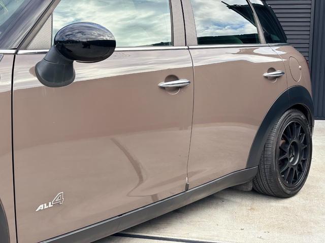 ＭＩＮＩ クーパーＳ　クロスオーバー　オール４　ローダウン　タワーバー　ＢＭＣエアクリーナー　社外１７インチアルミホイール　４ＷＤ　６速ＡＴ　ターボ　ＨＩＤヘッドライト　フォグ　シートヒーター　ＥＴＣ　ＣＤ　ＡＵＸ（43枚目）