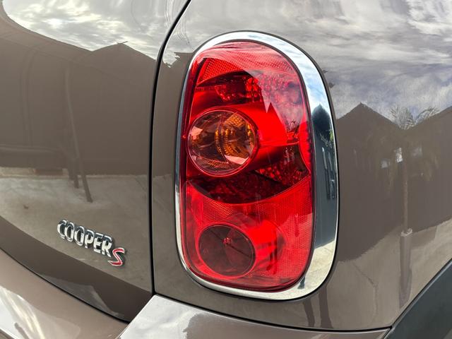 ＭＩＮＩ クーパーＳ　クロスオーバー　オール４　ローダウン　タワーバー　ＢＭＣエアクリーナー　社外１７インチアルミホイール　４ＷＤ　６速ＡＴ　ターボ　ＨＩＤヘッドライト　フォグ　シートヒーター　ＥＴＣ　ＣＤ　ＡＵＸ（61枚目）