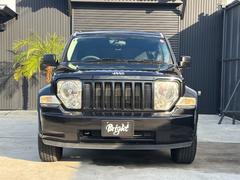 �ܥǥ����顼�ϥ֥�ꥢ��ȥ֥�å��ˤʤäƤ���ޤ�����Ω�ĥ������������������ޤ���� 2