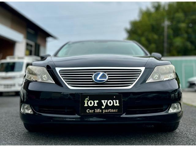 ＬＳ ＬＳ６００ｈ　バージョンＵ　Ｉパッケージ　４ＷＤ　ＥＴＣ　クリアランスソナー　オートクルーズコントロール　ＴＶ　アルミホイール　ＬＥＤヘッドランプ　サンルーフ　ＣＶＴ　シートエアコン　スマートキー　アイドリングストップ　電動格納ミラー（3枚目）