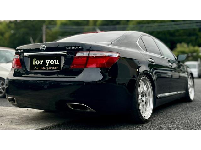 ＬＳ ＬＳ６００ｈ　バージョンＵ　Ｉパッケージ　４ＷＤ　ＥＴＣ　クリアランスソナー　オートクルーズコントロール　ＴＶ　アルミホイール　ＬＥＤヘッドランプ　サンルーフ　ＣＶＴ　シートエアコン　スマートキー　アイドリングストップ　電動格納ミラー（10枚目）