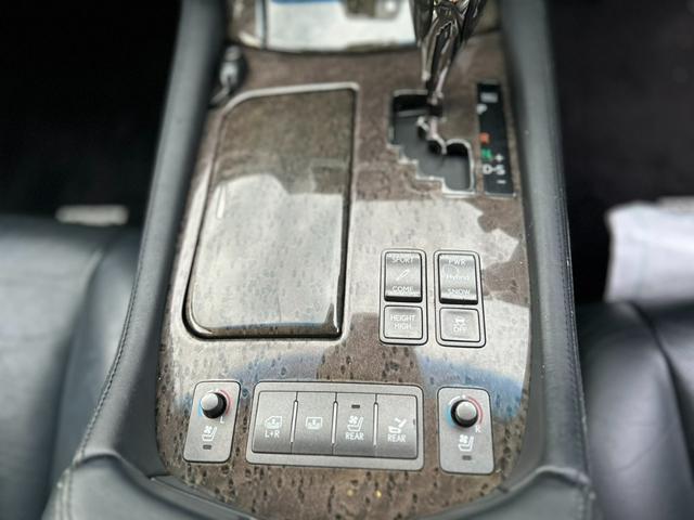 ＬＳ ＬＳ６００ｈ　バージョンＵ　Ｉパッケージ　４ＷＤ　ＥＴＣ　クリアランスソナー　オートクルーズコントロール　ＴＶ　アルミホイール　ＬＥＤヘッドランプ　サンルーフ　ＣＶＴ　シートエアコン　スマートキー　アイドリングストップ　電動格納ミラー（37枚目）