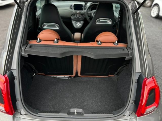 アバルト５９５ コンペティツィオーネ　スティーレ　ドライブレコーダー　クリアランスソナー　アルミホイール　ＨＩＤ　革シート　キーレスエントリー　ＡＴ　盗難防止システム　ＡＢＳ　ＥＳＣ　ＵＳＢ　エアコン　パワーステアリング　パワーウィンドウ（14枚目）