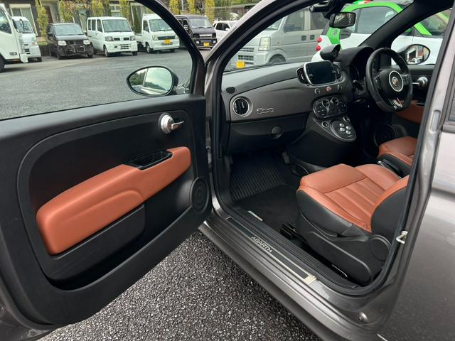 アバルト５９５ コンペティツィオーネ　スティーレ　ドライブレコーダー　クリアランスソナー　アルミホイール　ＨＩＤ　革シート　キーレスエントリー　ＡＴ　盗難防止システム　ＡＢＳ　ＥＳＣ　ＵＳＢ　エアコン　パワーステアリング　パワーウィンドウ（36枚目）