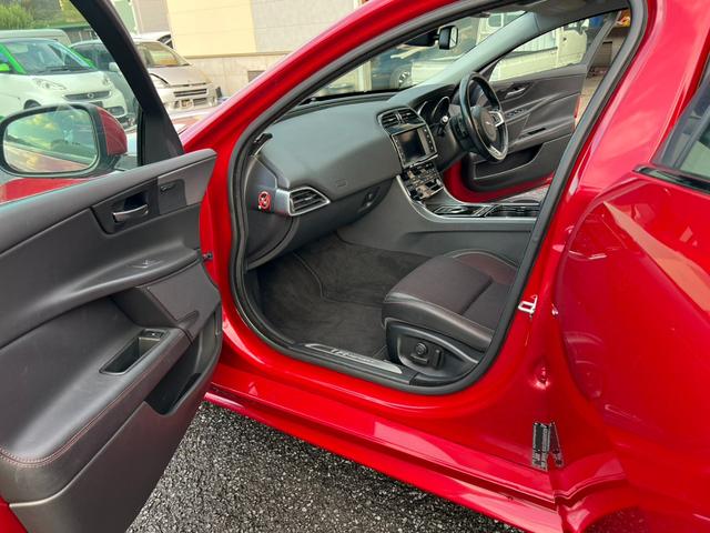 ＸＥ ＸＥ　Ｒ－スポーツ　クリアランスソナー　オートクルーズコントロール　アルミホイール　ＨＩＤ　ＡＴ　エアコン　パワーステアリング　パワーウィンドウ（28枚目）