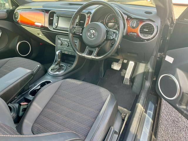 ザ・ビートル フェンダー・エディション　６００台限定車　サンルーフ　フェンダーオーディオ　オートライト　ＨＩＤ　電動格納ミラー　アルミホイール　盗難防止システム　ＡＢＳ　ＣＤ　エアコン　パワーステアリング　パワーウィンドウ　運転席エアバッグ（15枚目）