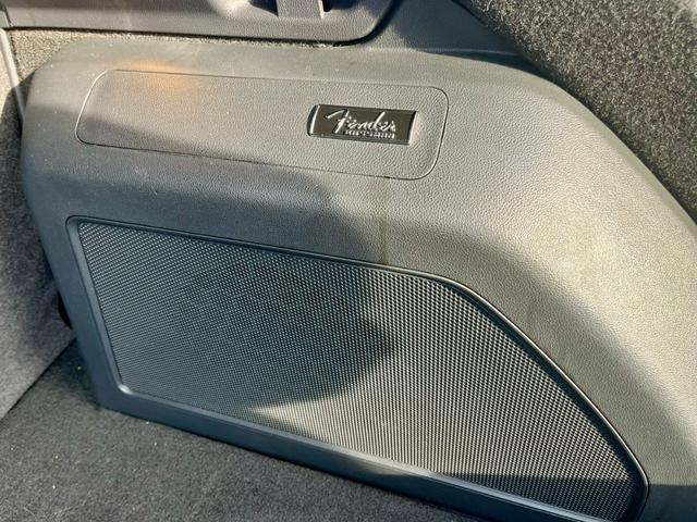 ザ・ビートル フェンダー・エディション　６００台限定車　サンルーフ　フェンダーオーディオ　オートライト　ＨＩＤ　電動格納ミラー　アルミホイール　盗難防止システム　ＡＢＳ　ＣＤ　エアコン　パワーステアリング　パワーウィンドウ　運転席エアバッグ（27枚目）