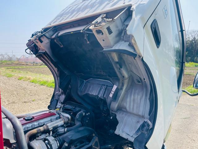 デュトロ 高所作業車　ＡＴ－１２１ＴＧ　２００ＫＧ　車両重量	６，５６０ｋｇ	車両総重量	６，８７５ｋｇ車体寸法	全長　５，０９０ｍｍ　×　全幅　１，８９０ｍｍ　×　全高　２，７９０ｍｍ原動機の型式	Ｎ０４Ｃ	最大積載量	１５０ｋｇ（46枚目）