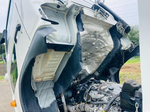 ヒノレンジャー ダンプ　車両重量	４，３００ｋｇ	車両総重量	７，９６５ｋｇ車体寸法	全長　５，４３０ｍｍ　×　全幅　２，１９０ｍｍ　×　全高　２，４８０ｍｍ原動機の型式	Ａ０５Ｃ	最大積載量	３，５００ｋｇ（46枚目）