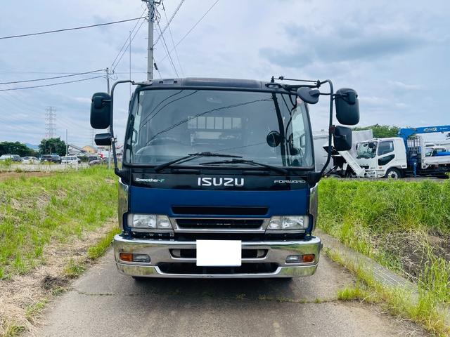 フォワード ローダーセルフローダー　ラジコン　車両重量６，３９０ｋｇ車両総重量１３，３００ｋｇ車体寸法全長　８，０２０ｍｍ　×　全幅　２，３８０ｍｍ　×　全高　２，５３０ｍｍ原動機の型式	６ＨＫ１最大積載量６，８００ｋｇ（2枚目）