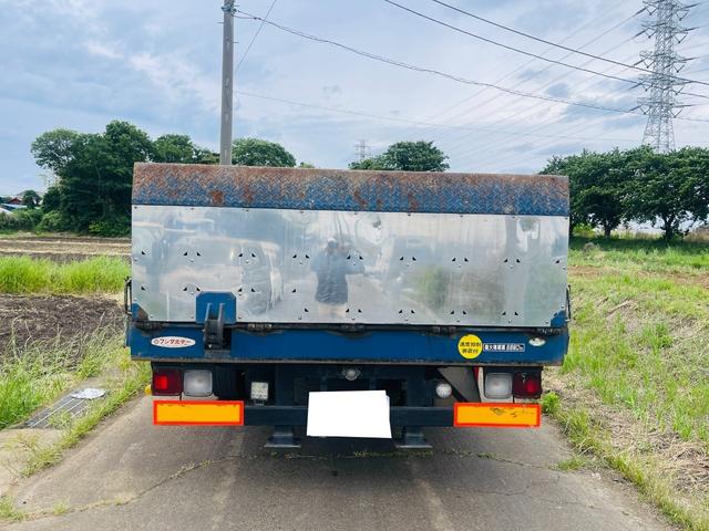 フォワード ローダーセルフローダー　ラジコン　車両重量６，３９０ｋｇ車両総重量１３，３００ｋｇ車体寸法全長　８，０２０ｍｍ　×　全幅　２，３８０ｍｍ　×　全高　２，５３０ｍｍ原動機の型式	６ＨＫ１最大積載量６，８００ｋｇ（5枚目）