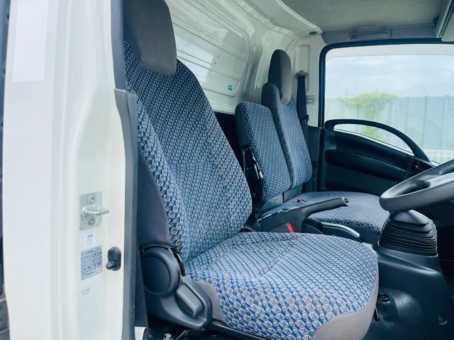 エルフトラック 冷蔵冷凍車　格納ゲート付－３０℃長４８０幅２０５　高さ２００　２ＲＧ－ＮＰＲ８８ＡＮ車両重量	４，０５０ｋｇ	車両総重量６，９６５ｋｇ車体寸法全長　６，８１０ｍｍ　×　全幅　２，２１０ｍｍ　×　全高　３，１４０ｍｍ原動機の型式	４ＪＺ１最大積載量	２，７５０ｋｇ（31枚目）