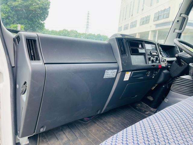 エルフトラック 冷蔵冷凍車　格納ゲート付－３０℃長４８０幅２０５　高さ２００　２ＲＧ－ＮＰＲ８８ＡＮ車両重量	４，０５０ｋｇ	車両総重量６，９６５ｋｇ車体寸法全長　６，８１０ｍｍ　×　全幅　２，２１０ｍｍ　×　全高　３，１４０ｍｍ原動機の型式	４ＪＺ１最大積載量	２，７５０ｋｇ（46枚目）