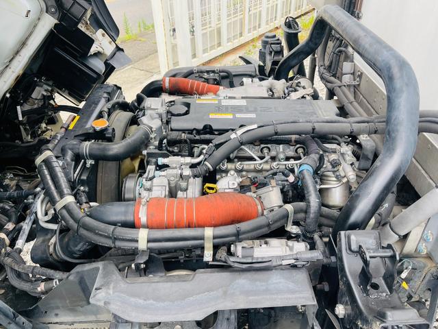 エルフトラック 冷蔵冷凍車　格納ゲート付－３０℃長４８０幅２０５　高さ２００　２ＲＧ－ＮＰＲ８８ＡＮ車両重量	４，０５０ｋｇ	車両総重量６，９６５ｋｇ車体寸法全長　６，８１０ｍｍ　×　全幅　２，２１０ｍｍ　×　全高　３，１４０ｍｍ原動機の型式	４ＪＺ１最大積載量	２，７５０ｋｇ（64枚目）