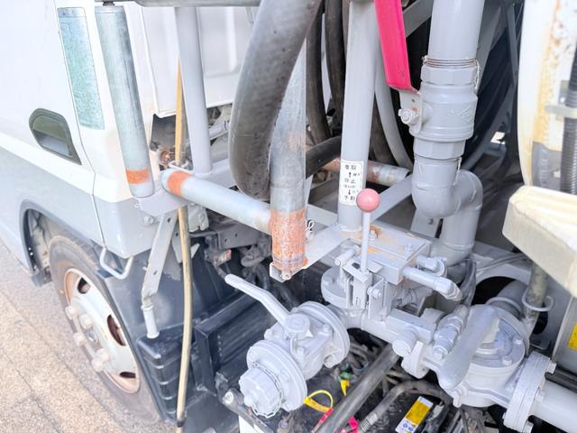 キャンター タンクローリー　３ＫＬ（14枚目）