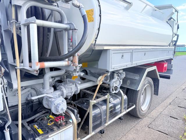 キャンター タンクローリー　３ＫＬ（19枚目）