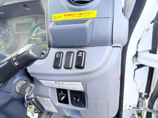 キャンター タンクローリー　３ＫＬ（45枚目）