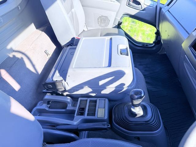 フォワード 深ダンプ　年式２０１８年（Ｈ３０）型式２ＲＧ－ＦＲＲ９０Ｓ２最大積載量３，２００ｋｇ車両重量４，６３０ｋｇ車両総重量７，９９５ｋｇ車体寸法全長　５，５００ｍｍ×全幅２，２８０ｍｍ　×全高２，５９０ｍｍ（25枚目）