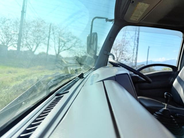 フォワード 深ダンプ　年式２０１８年（Ｈ３０）型式２ＲＧ－ＦＲＲ９０Ｓ２最大積載量３，２００ｋｇ車両重量４，６３０ｋｇ車両総重量７，９９５ｋｇ車体寸法全長　５，５００ｍｍ×全幅２，２８０ｍｍ　×全高２，５９０ｍｍ（31枚目）