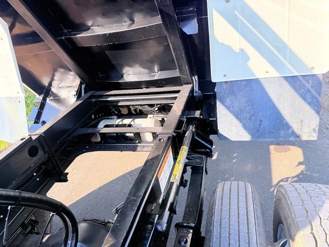 フォワード 深ダンプ　年式２０１８年（Ｈ３０）型式２ＲＧ－ＦＲＲ９０Ｓ２最大積載量３，２００ｋｇ車両重量４，６３０ｋｇ車両総重量７，９９５ｋｇ車体寸法全長　５，５００ｍｍ×全幅２，２８０ｍｍ　×全高２，５９０ｍｍ（34枚目）