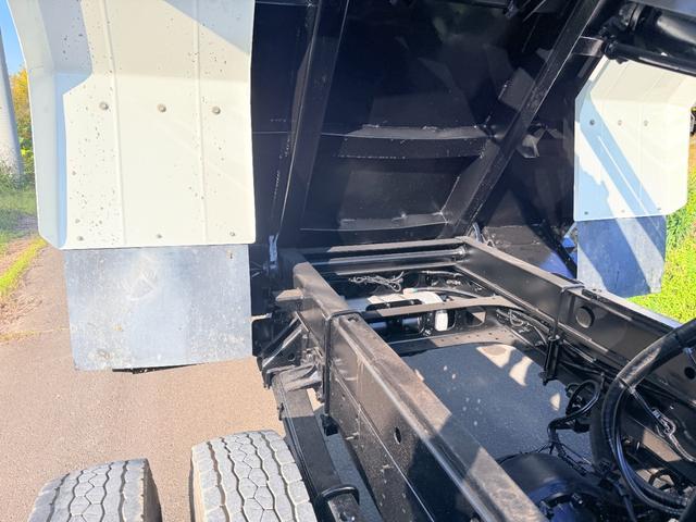 フォワード 深ダンプ　年式２０１８年（Ｈ３０）型式２ＲＧ－ＦＲＲ９０Ｓ２最大積載量３，２００ｋｇ車両重量４，６３０ｋｇ車両総重量７，９９５ｋｇ車体寸法全長　５，５００ｍｍ×全幅２，２８０ｍｍ　×全高２，５９０ｍｍ（39枚目）