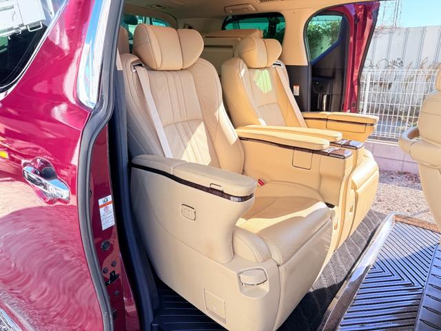 アルファードハイブリッド エグゼクティブ　ラウンジ　Ｓ　Ｅ－Ｆｏｕｒ　４ＷＤ（40枚目）