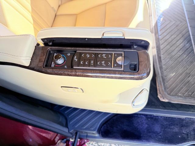 アルファードハイブリッド エグゼクティブ　ラウンジ　Ｓ　Ｅ－Ｆｏｕｒ　４ＷＤ（43枚目）