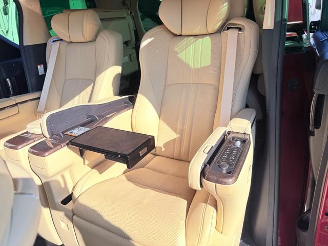 アルファードハイブリッド エグゼクティブ　ラウンジ　Ｓ　Ｅ－Ｆｏｕｒ　４ＷＤ（46枚目）