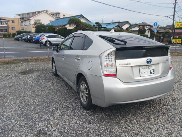 プリウス Ｓ　車検２年付（10枚目）