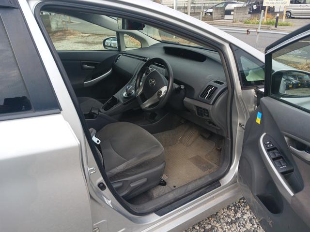 プリウス Ｓ　車検２年付（13枚目）