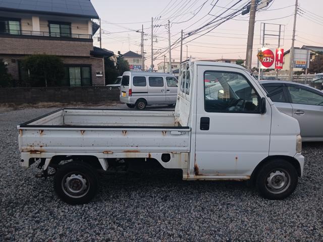 アクティトラック ベースグレード　４ＷＤ　車検２年付　エアコン　パワステ（6枚目）