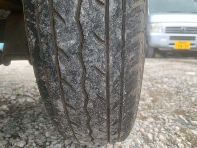 ＮＴ１００クリッパートラック ＤＸ　パワステ　４ＷＤ　５ＭＴ　３方開　エアコン（12枚目）