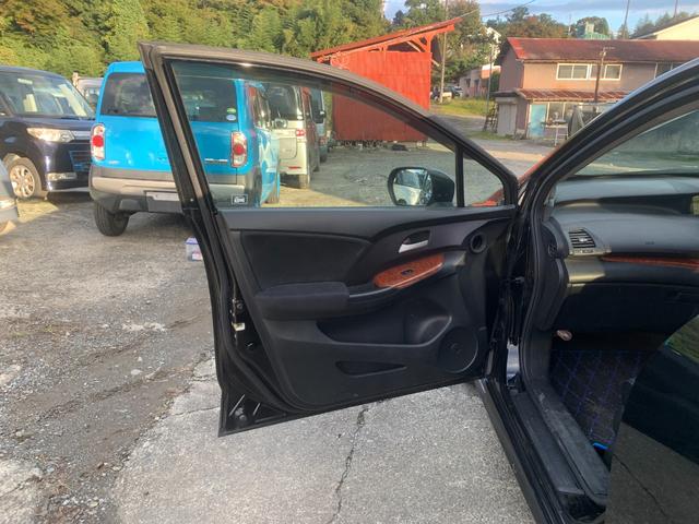 オデッセイ Mファインスピリット エアロパッケージ エンジンスターター Bカメ USBポート リモコンキー 電格ミラー フルフラット 三列シート 盗難防止システム ETC付き 両席エアバック サイドカメラ 衝突安全ボディ ダブルエアコン(19枚目)