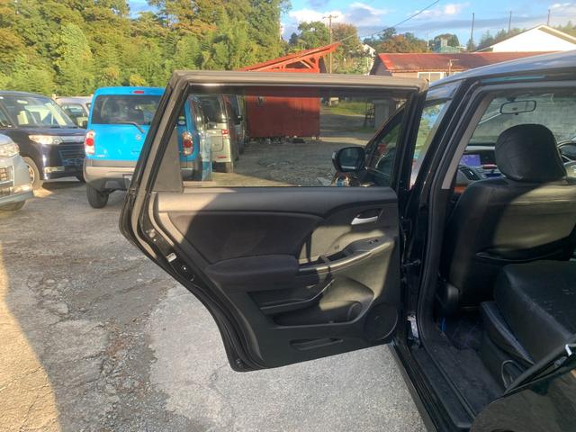 オデッセイ Mファインスピリット エアロパッケージ エンジンスターター Bカメ USBポート リモコンキー 電格ミラー フルフラット 三列シート 盗難防止システム ETC付き 両席エアバック サイドカメラ 衝突安全ボディ ダブルエアコン(21枚目)