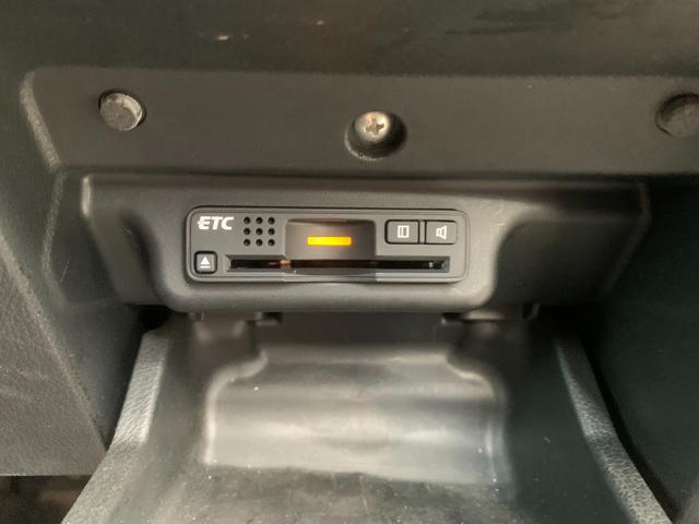 オデッセイ Mファインスピリット エアロパッケージ エンジンスターター Bカメ USBポート リモコンキー 電格ミラー フルフラット 三列シート 盗難防止システム ETC付き 両席エアバック サイドカメラ 衝突安全ボディ ダブルエアコン(41枚目)