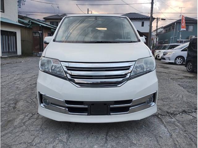 セレナ ライダー　パノラミックルーフ　４ＷＤ　フルフラット　オートクルーズコントロール　　インテリジェントキー　バックモニター　ＥＴＣ　３列シート　ウォークスルー　寒冷地仕様　電動格納ミラー　ダブルエアコン（8枚目）