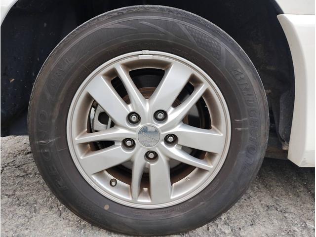 セレナ ライダー　パノラミックルーフ　４ＷＤ　フルフラット　オートクルーズコントロール　　インテリジェントキー　バックモニター　ＥＴＣ　３列シート　ウォークスルー　寒冷地仕様　電動格納ミラー　ダブルエアコン（11枚目）