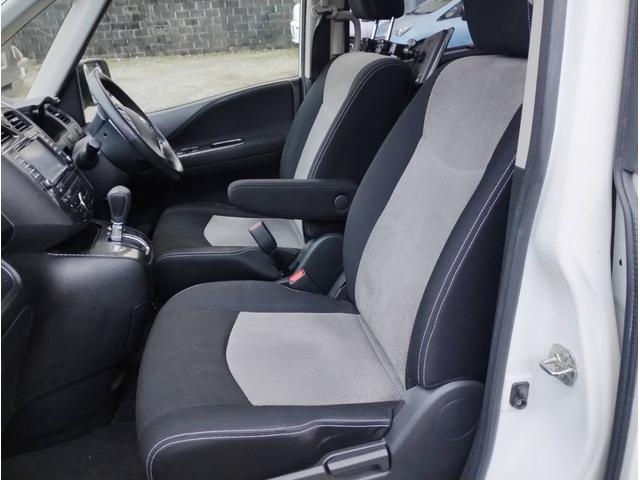 セレナ ライダー　パノラミックルーフ　４ＷＤ　フルフラット　オートクルーズコントロール　　インテリジェントキー　バックモニター　ＥＴＣ　３列シート　ウォークスルー　寒冷地仕様　電動格納ミラー　ダブルエアコン（19枚目）