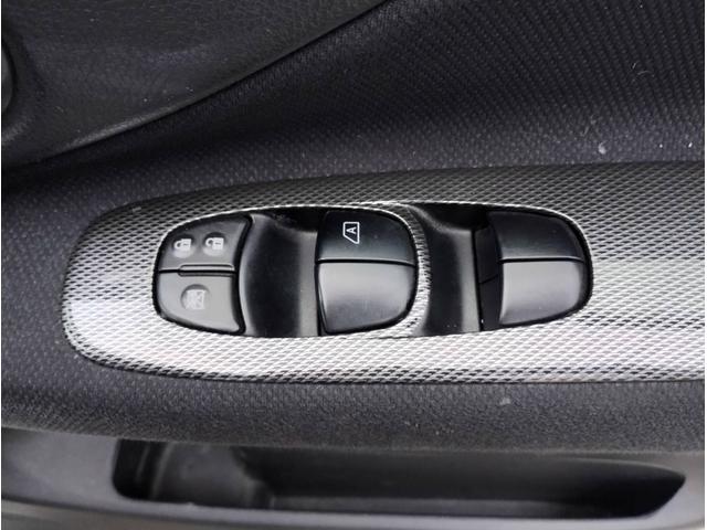 セレナ ライダー　パノラミックルーフ　４ＷＤ　フルフラット　オートクルーズコントロール　　インテリジェントキー　バックモニター　ＥＴＣ　３列シート　ウォークスルー　寒冷地仕様　電動格納ミラー　ダブルエアコン（22枚目）