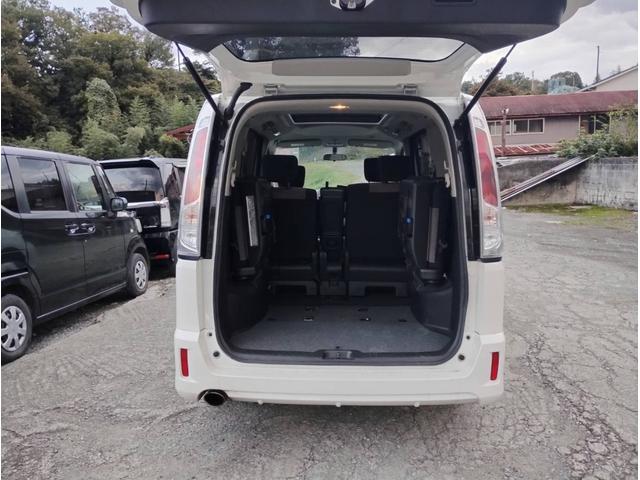 セレナ ライダー　パノラミックルーフ　４ＷＤ　フルフラット　オートクルーズコントロール　　インテリジェントキー　バックモニター　ＥＴＣ　３列シート　ウォークスルー　寒冷地仕様　電動格納ミラー　ダブルエアコン（46枚目）