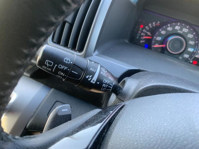 ステップワゴンスパーダ Z BTオーディオ 横滑防止 イモビ スマキー フルフラットシート キーフリー パワーウィンド ETC付 運転席助手席エアバック エアバック 衝突安全ボディ AUTOライト ABS Wエアコン PS(27枚目)