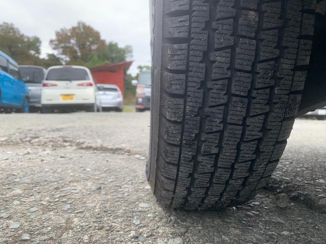 ハイゼットカーゴ ＤＸ　フロントパワーウィンドウ　４ｗｄ　パワステ　エアコン　ナビ　ＥＴＣ（12枚目）